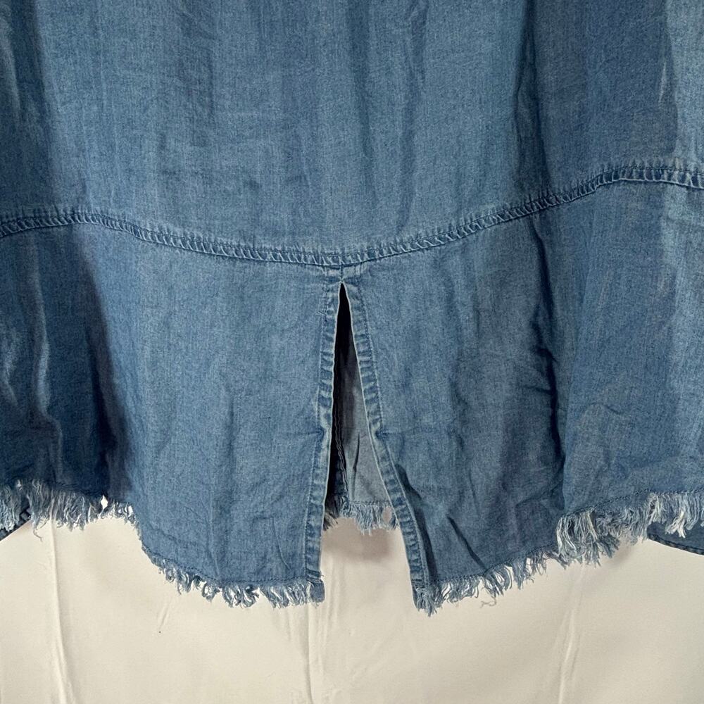 Linea Donna Women’s Blue Chambray Button-Down Shirt 2X, Raw Hem, 2 Front Pockets - Picture 5 of 7